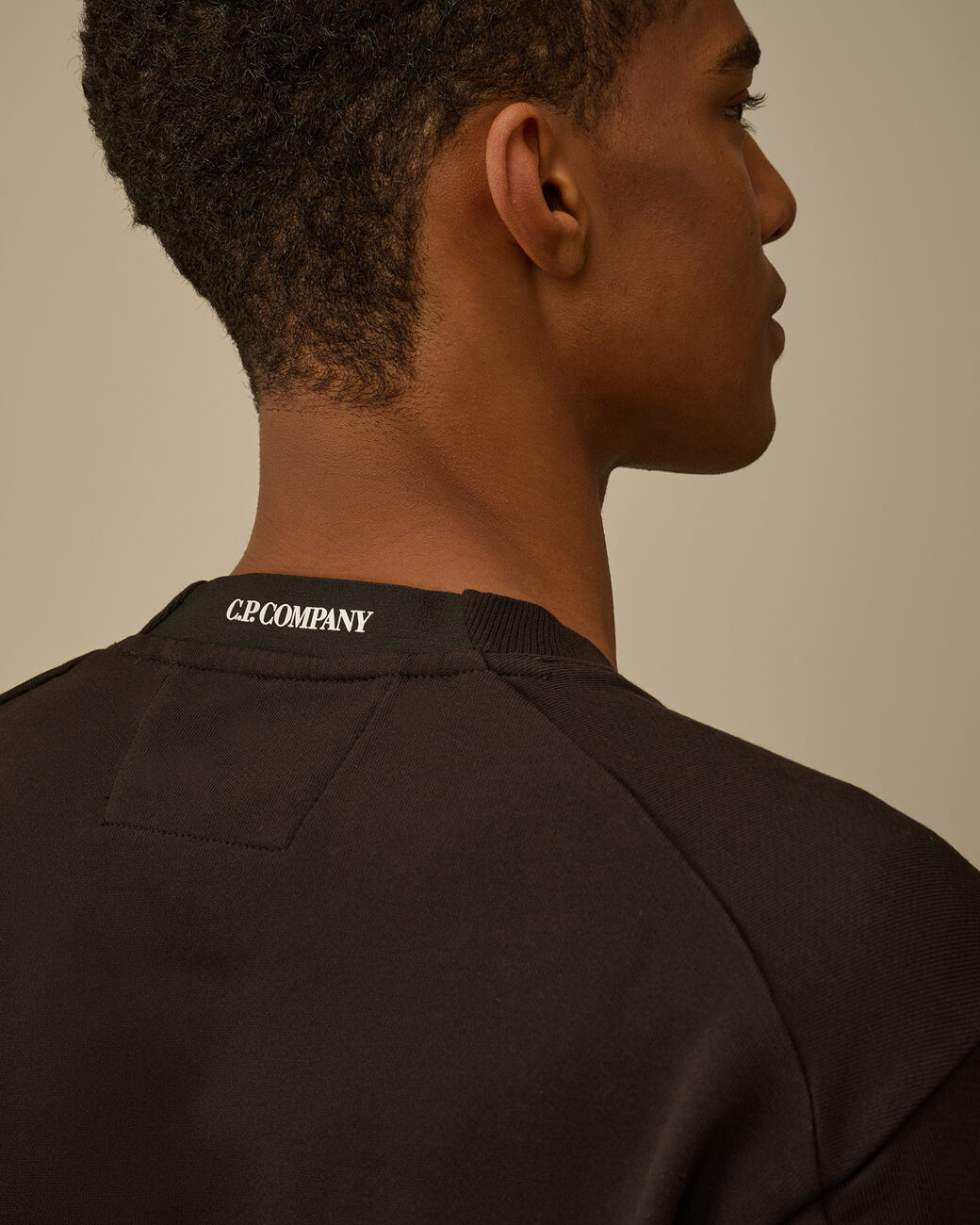 Diagonal Raised Fleece Crewneck Lens Sweatshirt CP Company® AW25 - Black