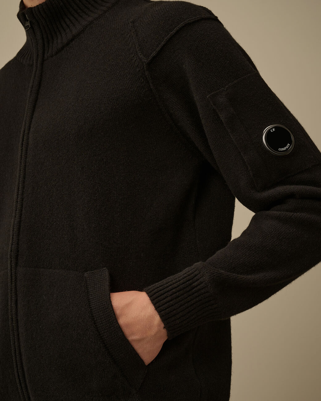 Lambswool GRS Full Zip Sweater CP Company® AW25 - Black