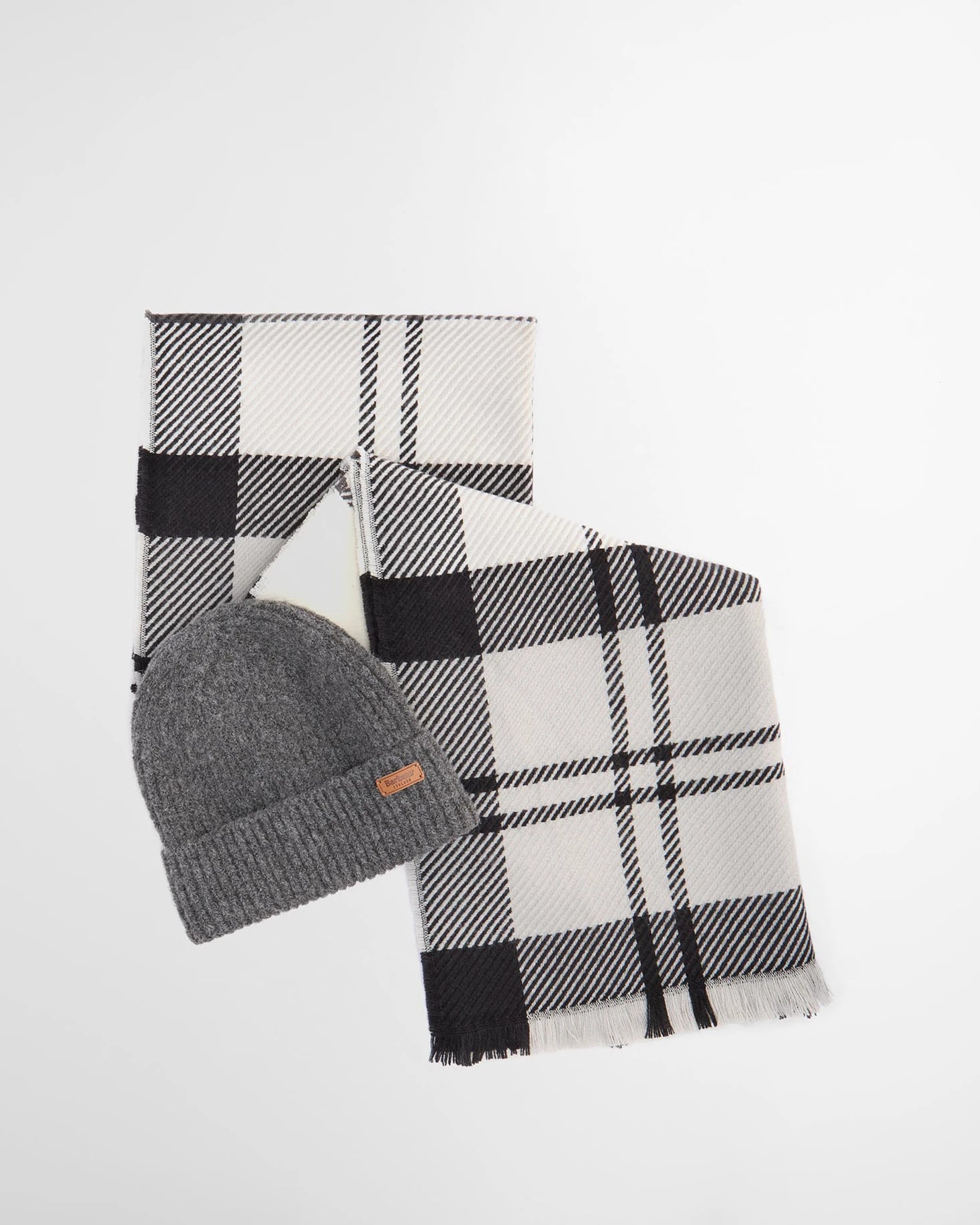 Pendle Gift Set Beanie & Blair Scarf Set AW25 Barbour - Monochrome
