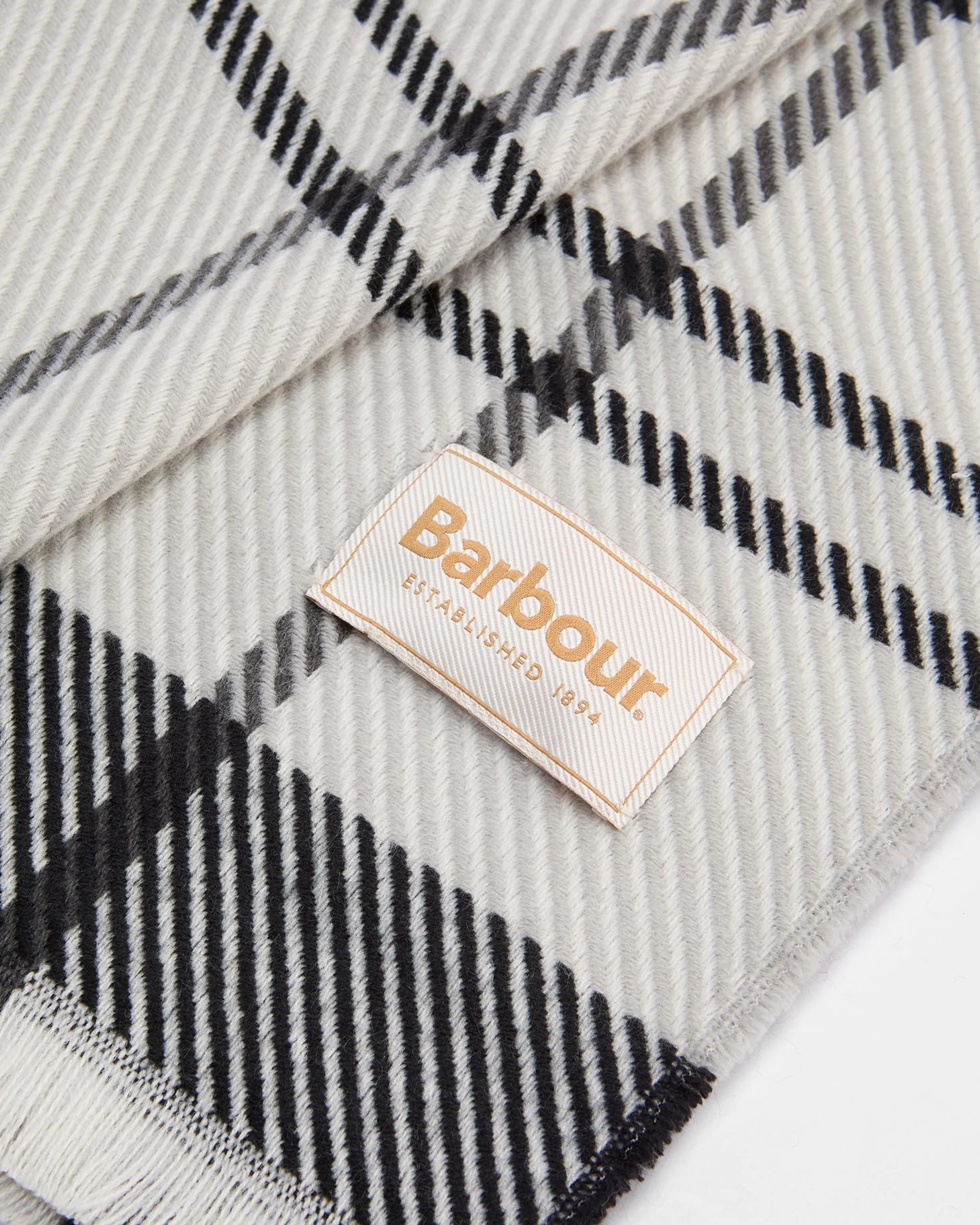 Pendle Gift Set Beanie & Blair Scarf Set AW25 Barbour - Monochrome