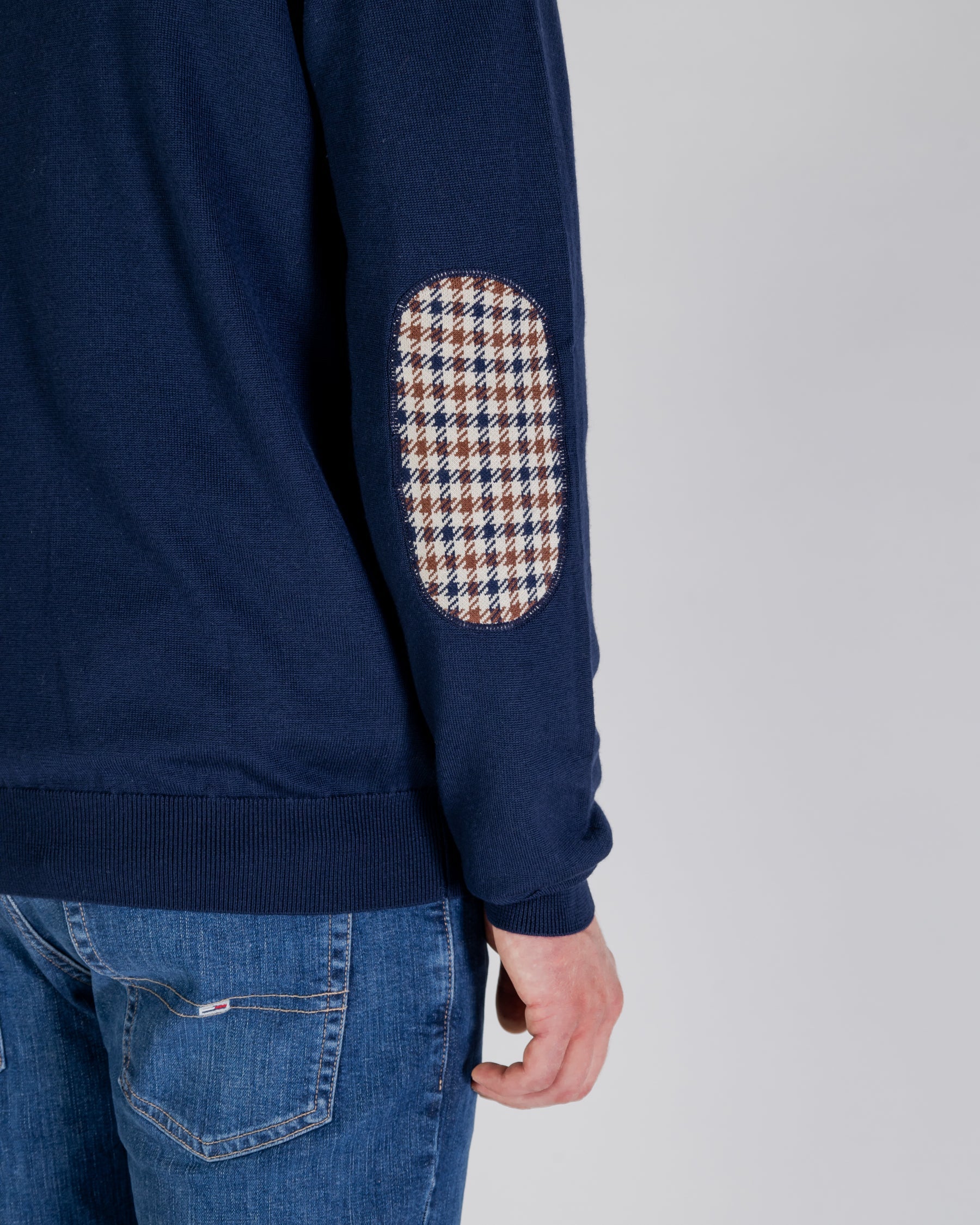 Active Club Check Sleeves Sweater Aquascutum - Navy