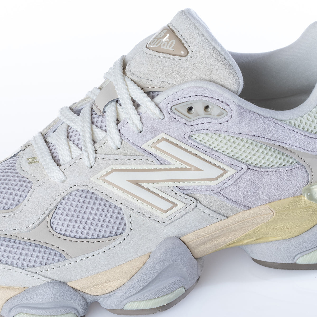 New Balance 9060 EEP - Suede Mesh / Pink